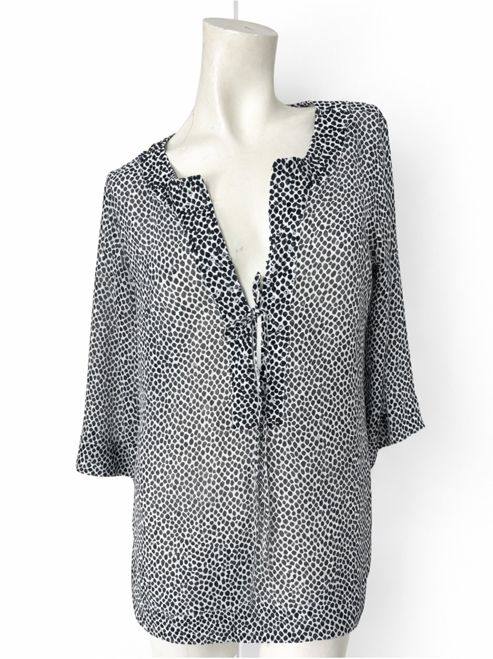 Tommy Bahama Black White Print Tunic Top XS Boho Tie Neck Blouse Flowy light